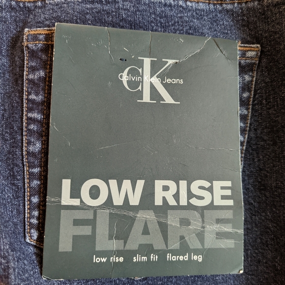 NWT Calvin Klein Jeans Juniors Size 9 Stretch Low Rise Slim Fit Flared Leg. - Picture 4 of 6